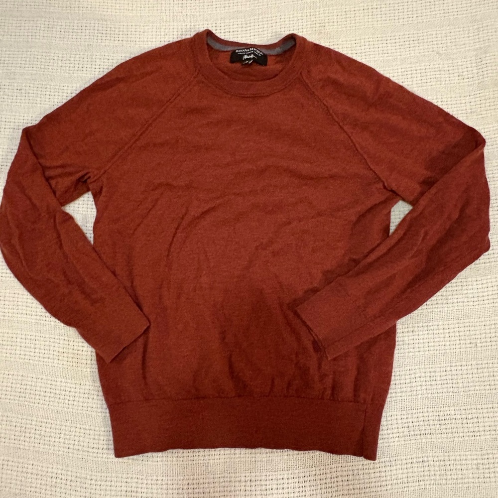 Red/ burnt orange sweater